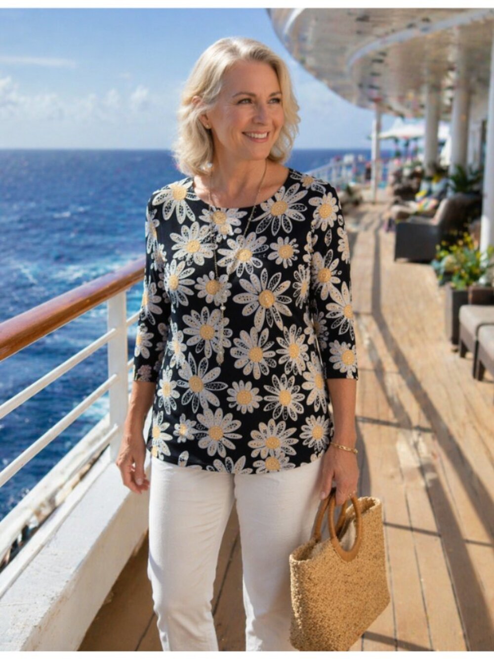 Alfred Dunner Floral Top  NWOT  Attached Necklace | Classic Brunch size  SMALL